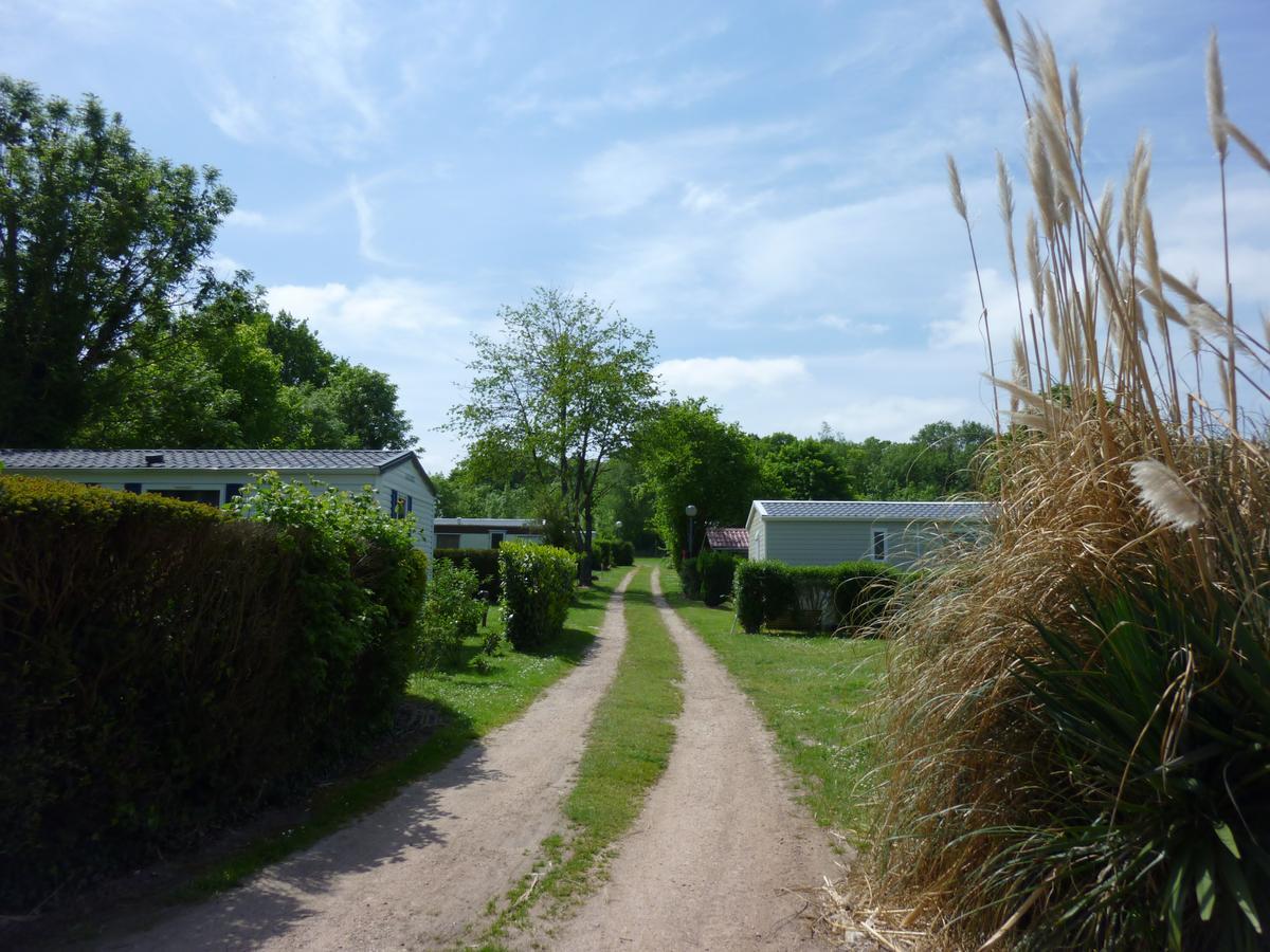 Отель Camping Le Picardy Pinchefalise Экстерьер фото